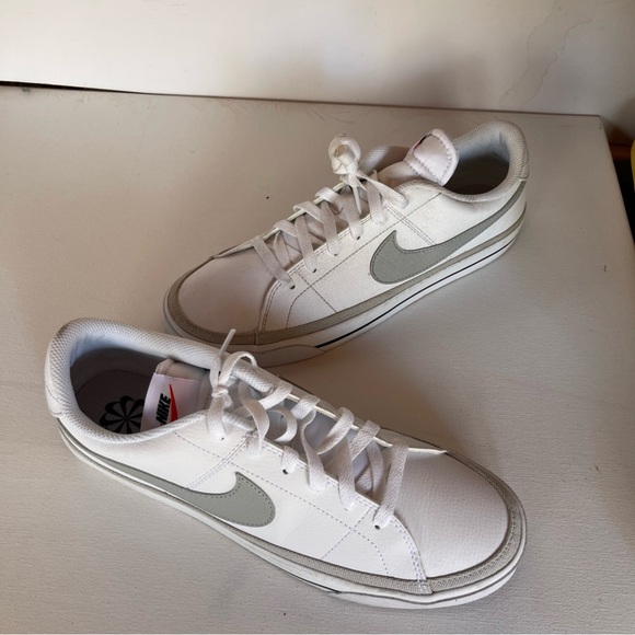 Nike Court Legacy Next Nature Men's Size 10.5 White Grey Fog Sneakers DH3162-104 - Picture 2 of 9